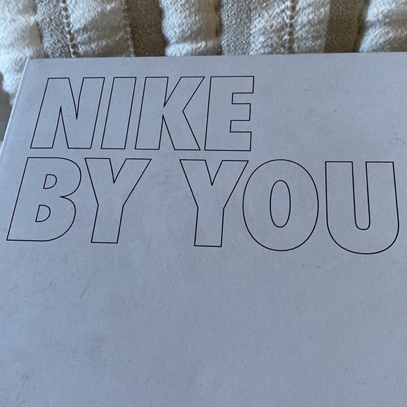 Nike by You size 7. Excellent condition - Picture 4 of 7